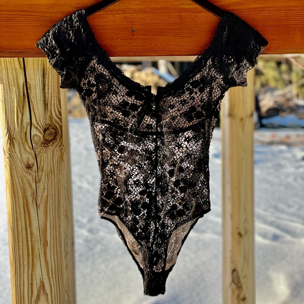 VS Sexy Black Lace Body Suit - Picture 3 of 4